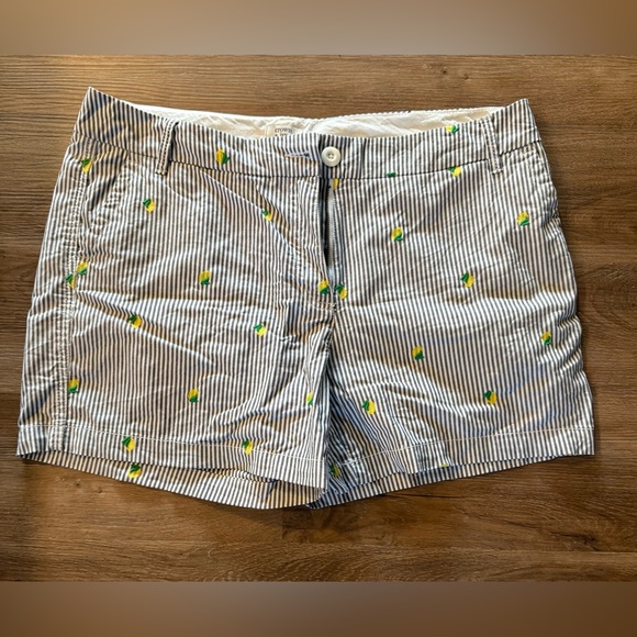 crown & ivy Pants - ☀️2/$25 Crown & Ivy shorts w/ lemon embroidered